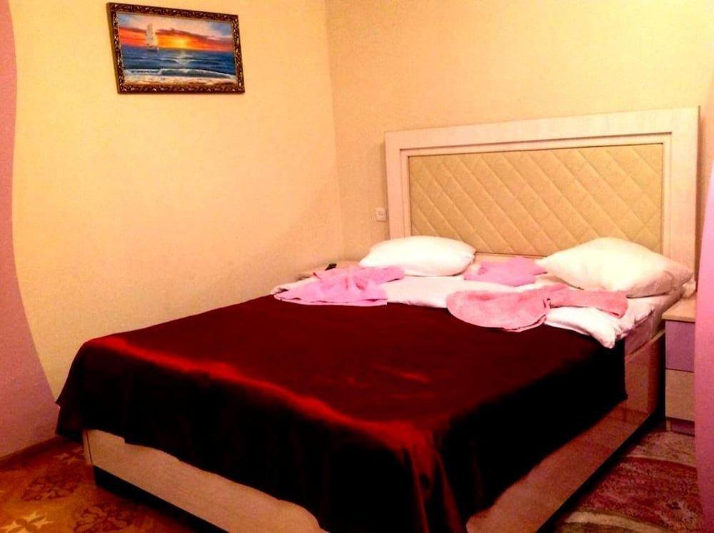 Narek+ Hotel Arinj Kültér fotó