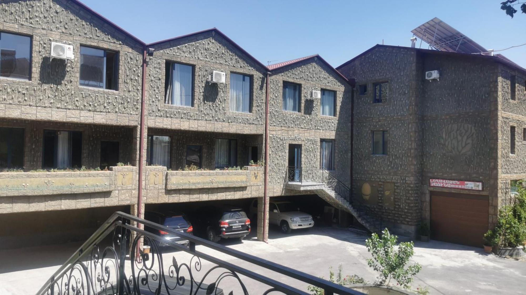 Narek+ Hotel Arinj Szoba fotó
