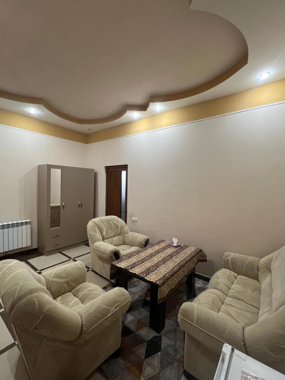 Narek+ Hotel Arinj Szoba fotó
