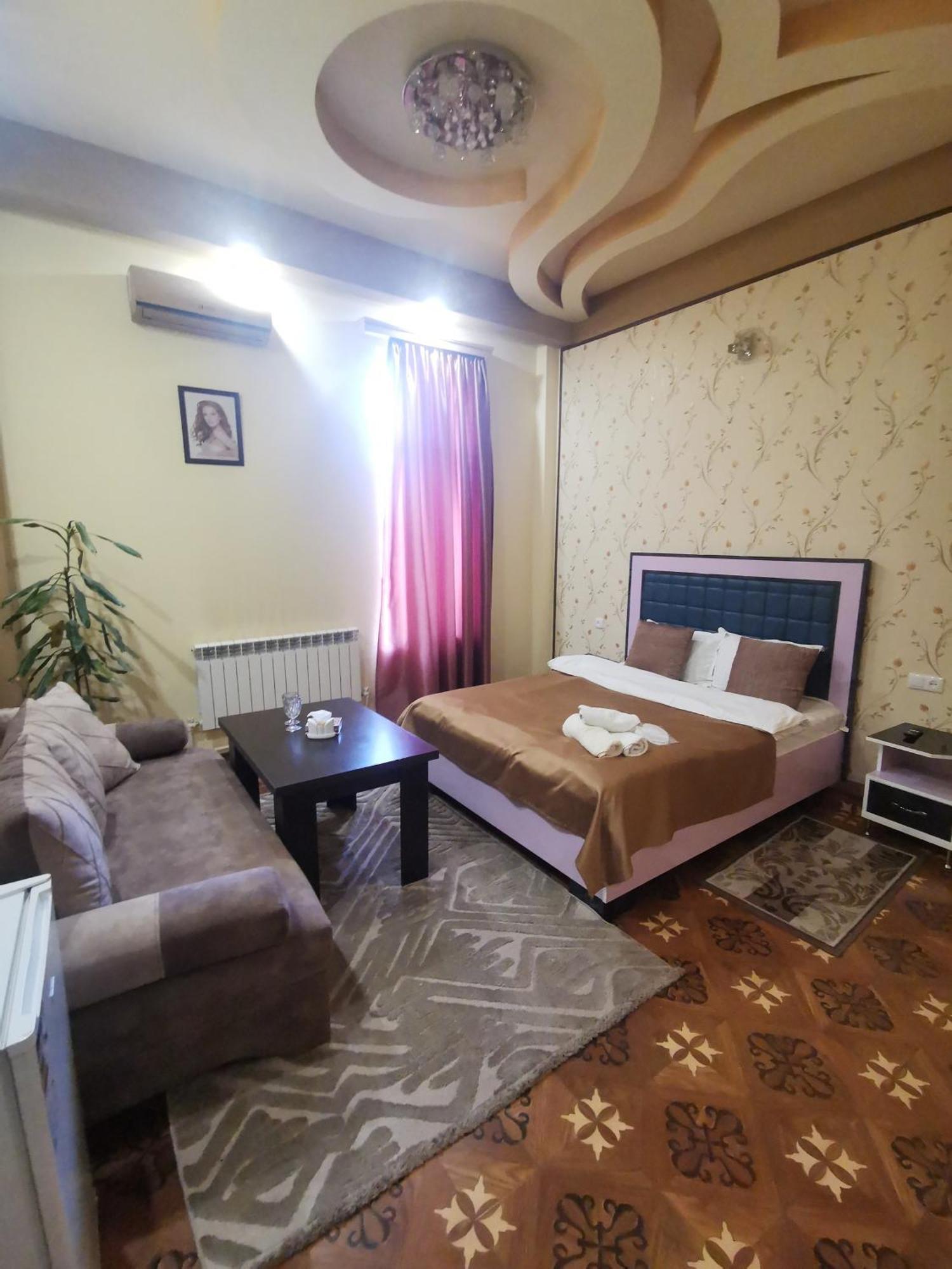 Narek+ Hotel Arinj Kültér fotó