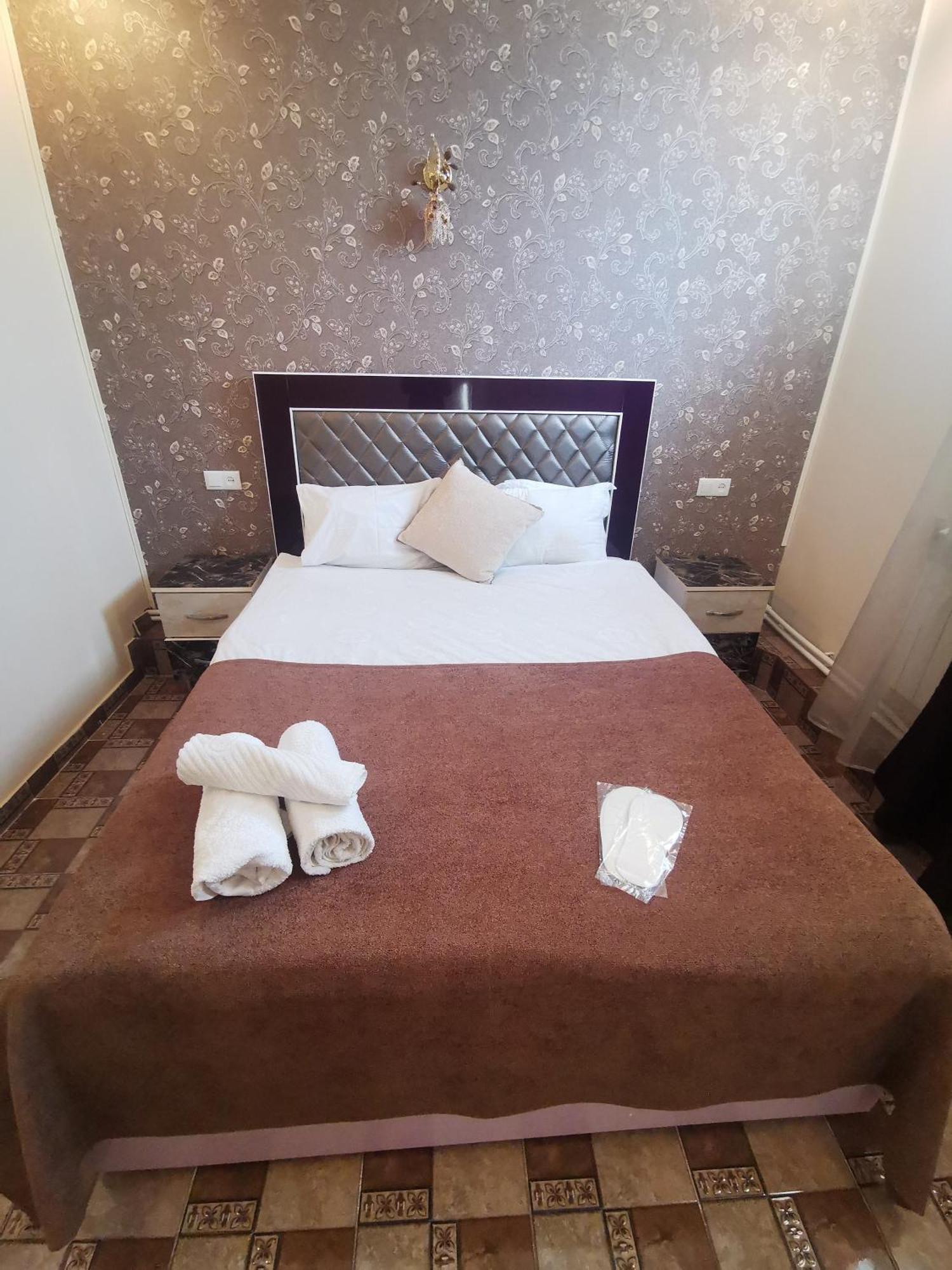 Narek+ Hotel Arinj Kültér fotó